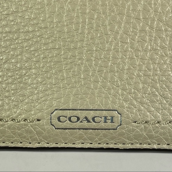 Coach Park Leather Checkbook Wallet Turnlock closure F49164 - Picture 12 of 16